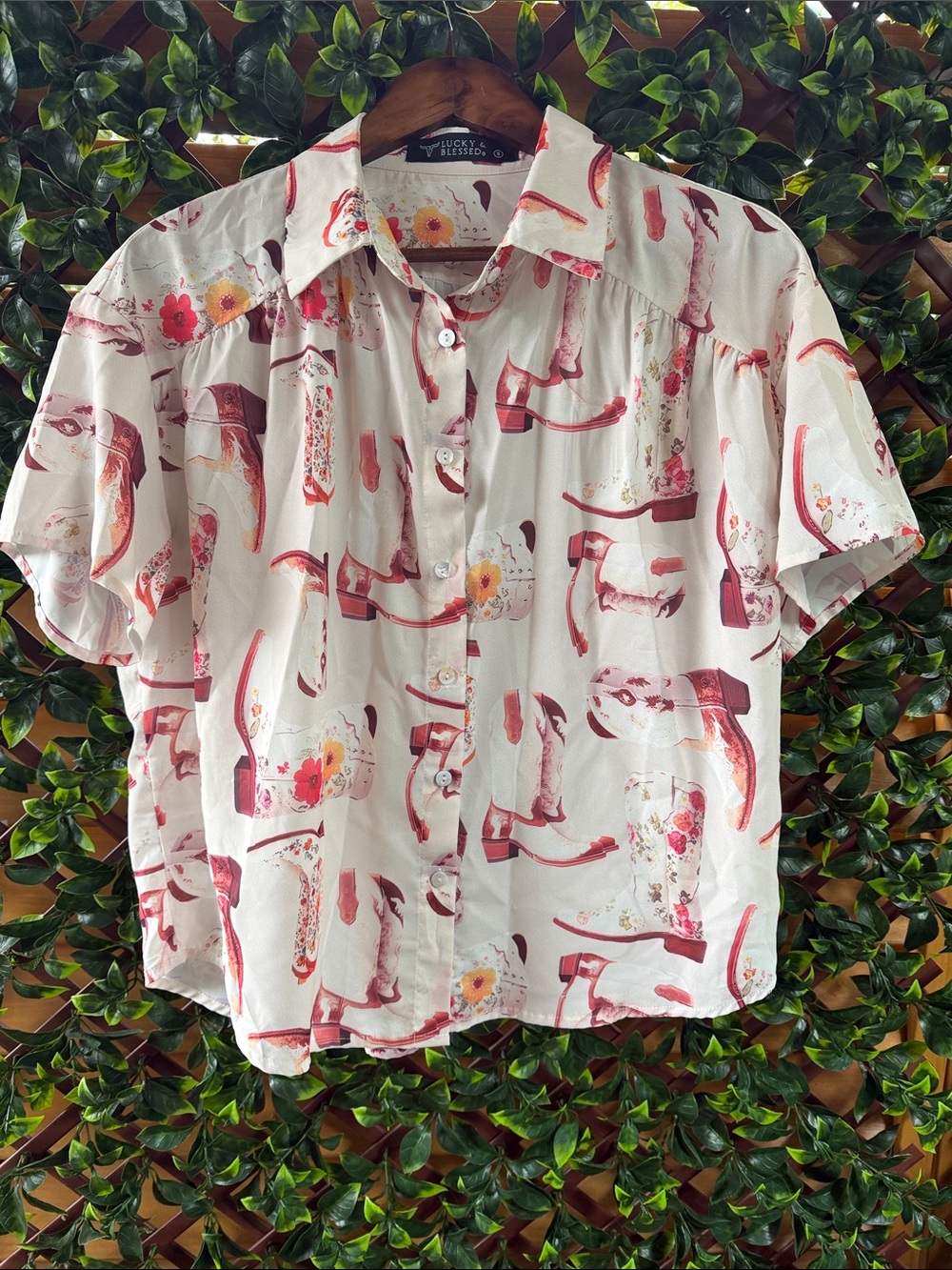 Lucky & Blessed White Short-Sleeve Button-Up Shirt with Red Floral Boot Print